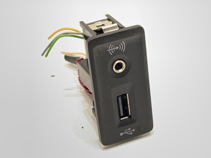 фото №1, Гнездо usb vw passat b8 5g0035222f
