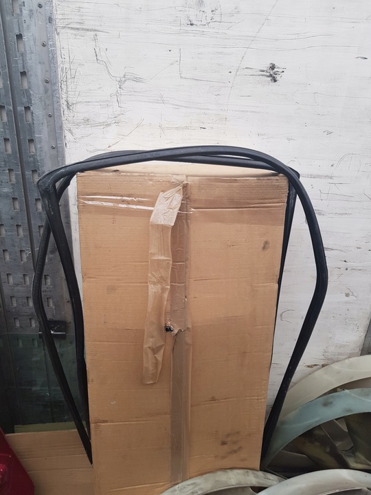 фото №1, Daf xf 106 прокладка стёкла дверь