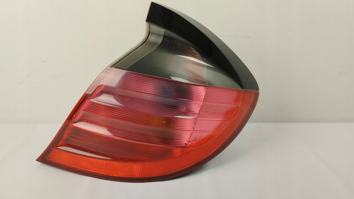 фото №1, Лампа правая зад mercedes c-klasa w203 купе a2038200664