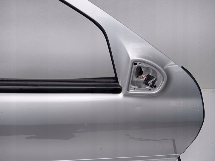 фото №4, Дверь правые mercedes c w203 купе