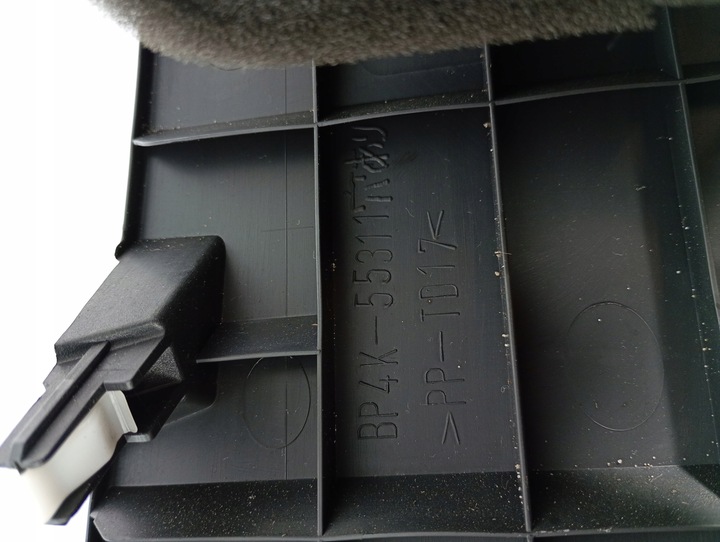 фото №7, Mazda 3 iii 03-09 решітка повітропровід середня оригінальний номер bp4k55311