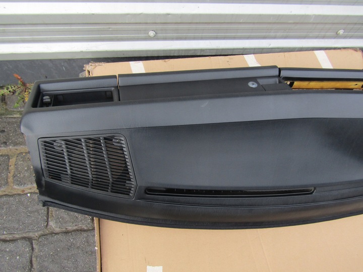 фото №7, 7 mercedes w201 190 панель роздавальна капот консоль чорна з бардачок