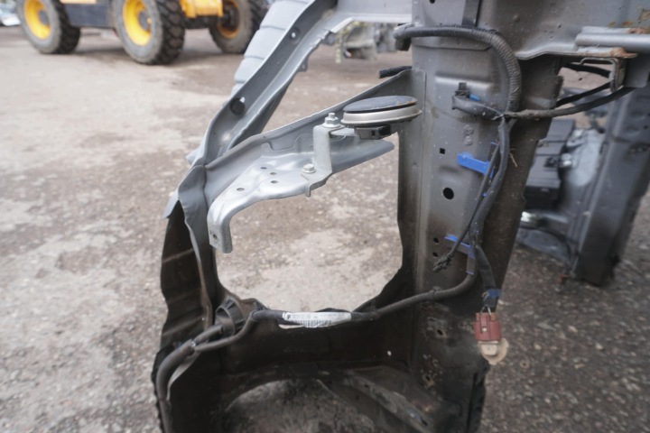 фото №15, Subaru forester sh 2008-2012r передняя панель лонжерон окуляр балка бампера