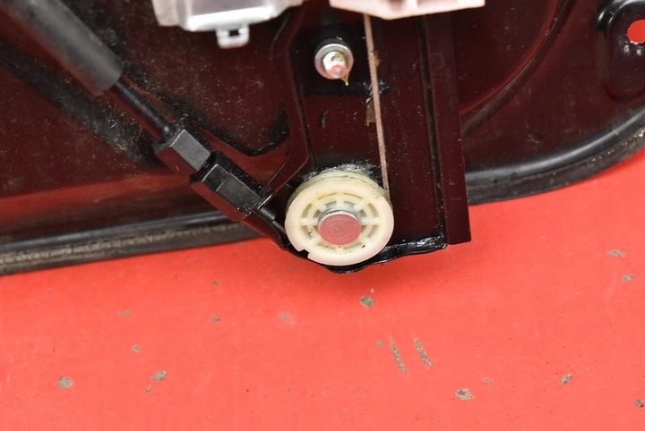 фото №14, Подъемник стекла левый перед eu vw new beetle 00r