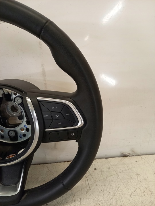 фото №4, Руль многофункциональная fiat 500x