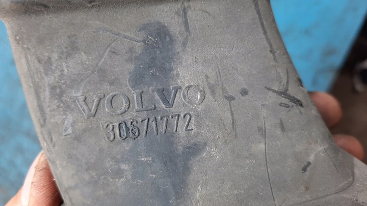 фото №4, Volvo s60 v60 2.0 d3 труба воздуховод воздуха 7036844