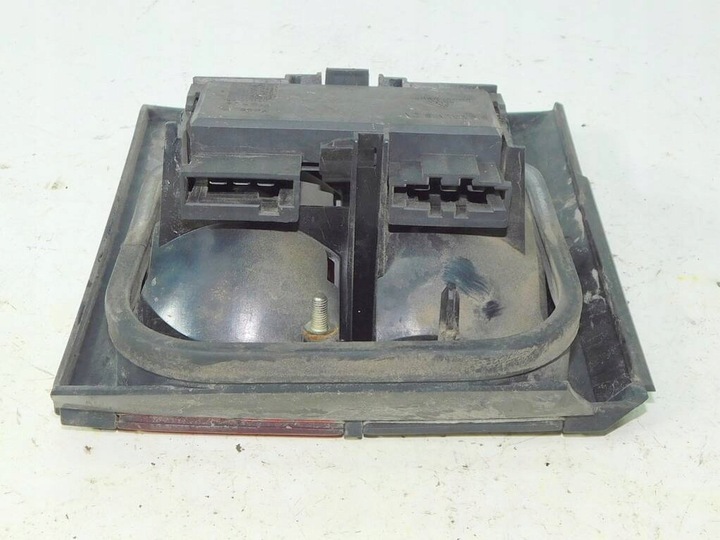 фото №8, Vw passat b3 92r універсал лампа права зад з кришки