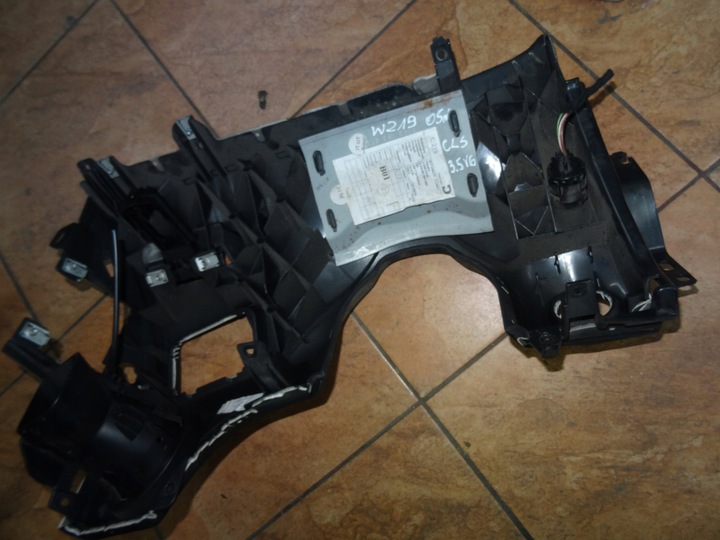 фото №9, W219 cls 3.5 05 захист колонки консолі a2196801987