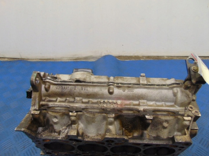 фото №6, Audi a4 b5 головка двигуна 058103373a