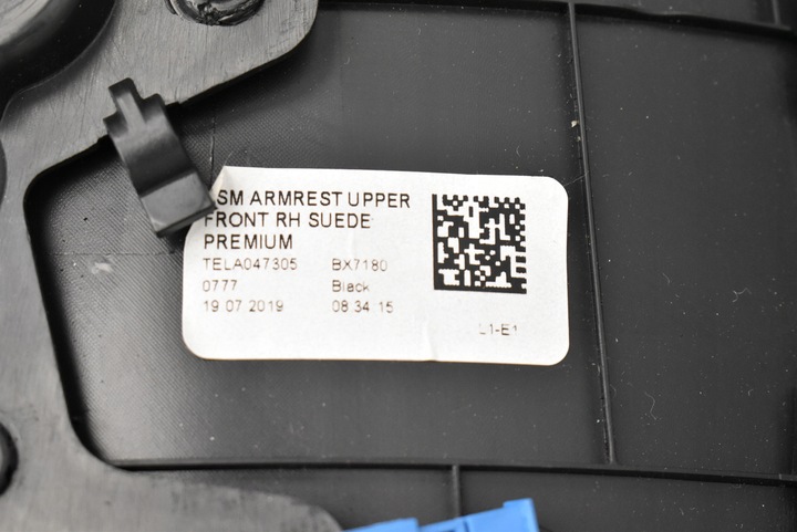 фото №11, Tesla модель 3 обивка боковина дверь правые перед