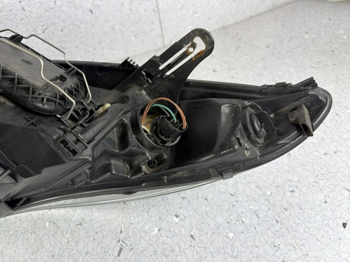 фото №9, Фара перед сторона права renault megane iii 260102973r