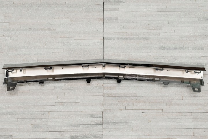 фото №9, Mercedes c-class w205 14-18 хромована планка бампера середня a2058851574