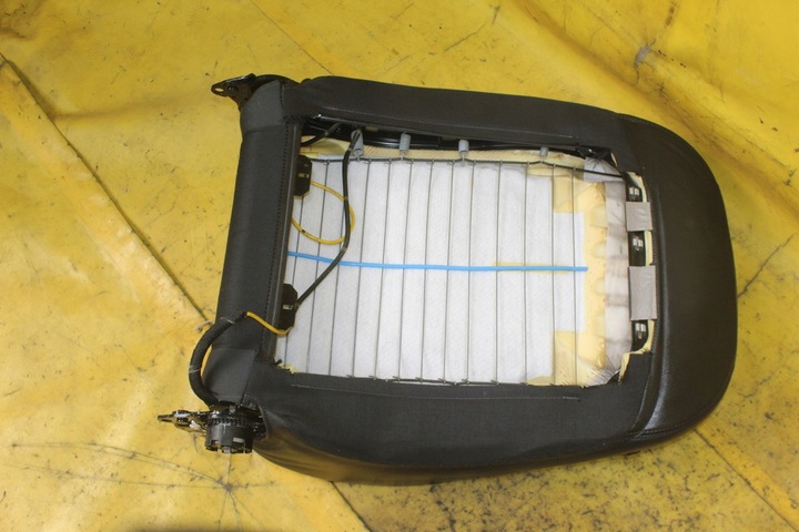 фото №7, Спинка сидіння подушка подушка безпеки праві перед audi a6 c6 allroad шкіра