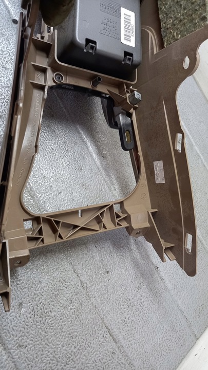 фото №11, Подлокотник volvo xc70