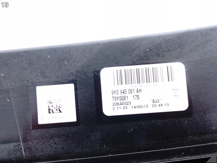 фото №14, Porsche cayenne iii e3 9y0 18-23 лампа led накладка w багажник зад eu темне