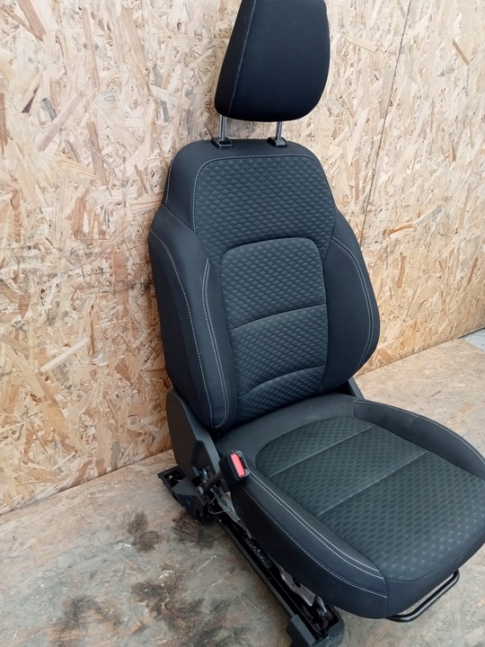 фото №8, Ford kuga mk3 сидіння диван обшивки європа