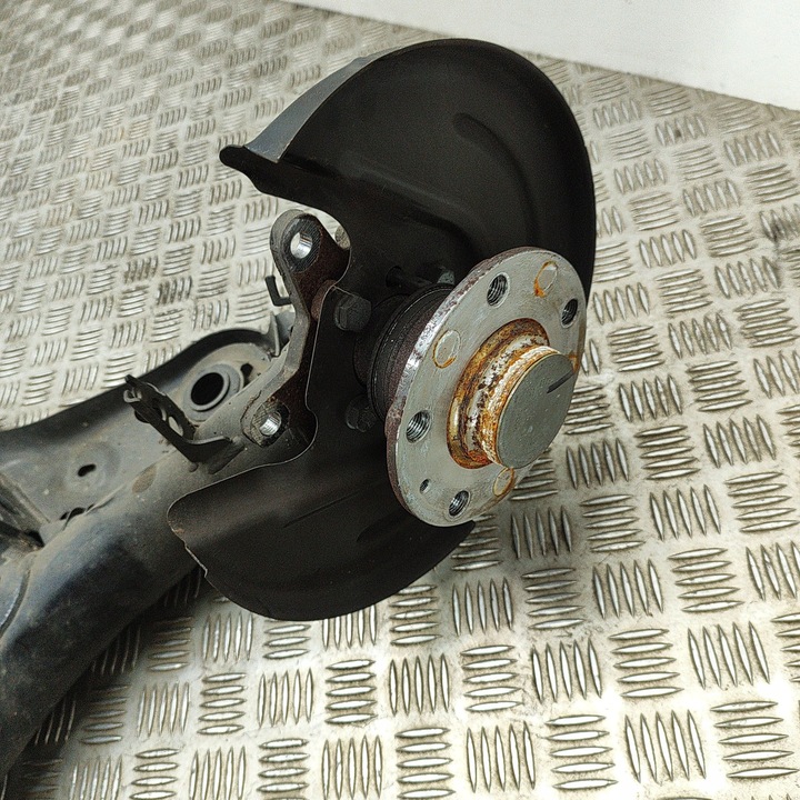 фото №6, Skoda karoq 2023 балка osi задней