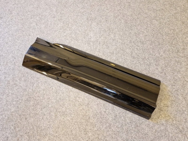 фото №1, Audi q7 sq7 4m 4m0 4m0583970 планка правая зад оригинальный номер