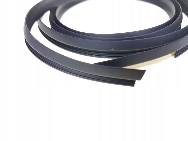 фото №4, Rav4 01-05 прокладка планка підкрилок крило зад p