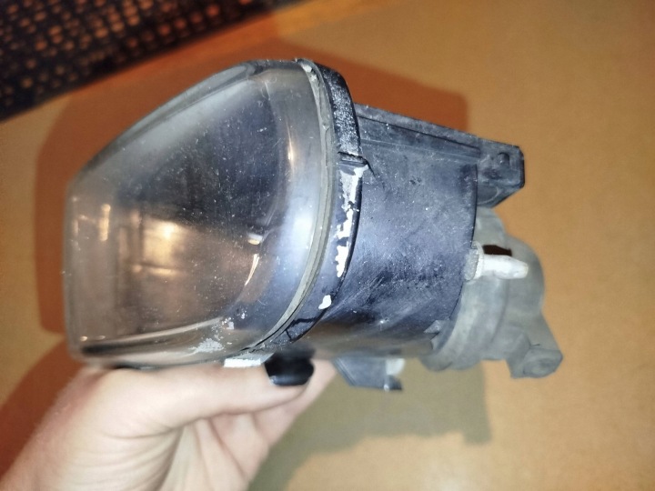 фото №12, Противотуманная фара передняя toyota avensis t220 8122005050