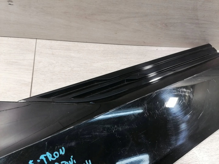 фото №12, E-tron планка дверь правый перед 4ke853060a