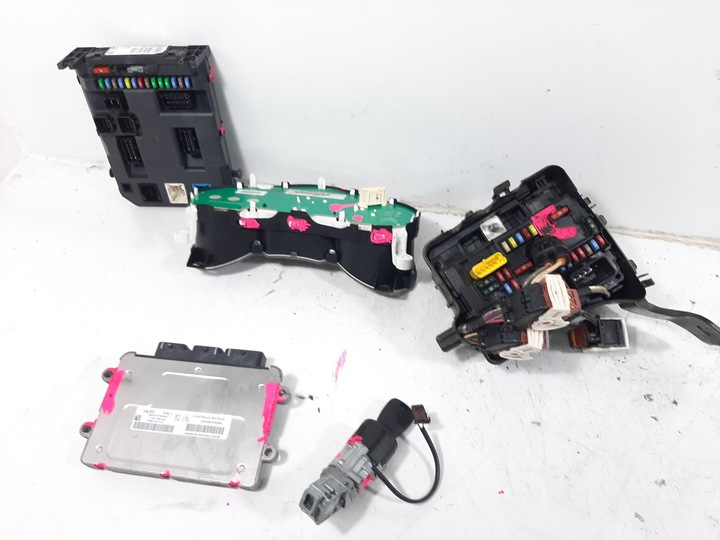 фото №16, Citroen c3 ii 1.4 8v 10r блок управления двигателя набор cmde 9676782980