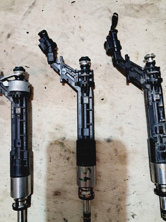 фото №16, Інжектор audi a4 b9 s4 s5 sq5 3.0 tfsi 0261500268