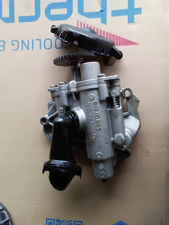 фото №1, Octavia iii 1.4 tsi насос масла 04e115109e