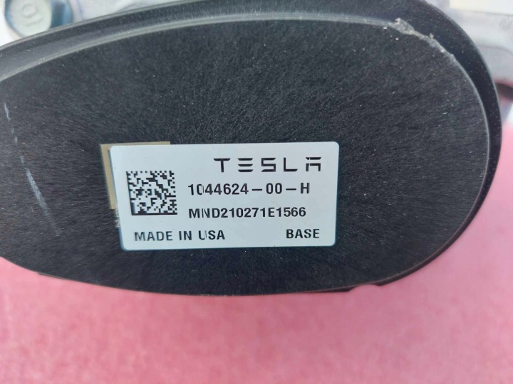 фото №6, Tesla 3 суппорт тормозной правое зад заднее новый oem номер 269