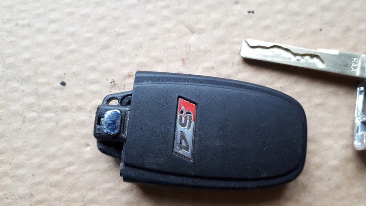 фото №7, S4 b8 a4 ключ pilot 8t0959754aj