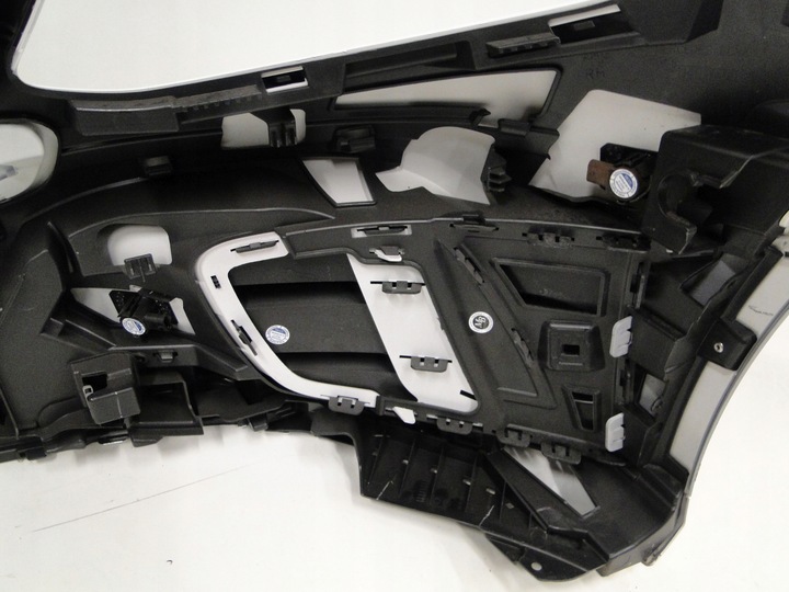 фото №15, Mercedes бампер переднє amg na датчики pts камера c клас w205 205 рестайлінг