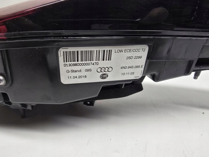 фото №10, Audi a8 d5 фара накладка кришки зад led 4n0945095e 4n0945070a 4n0945069a