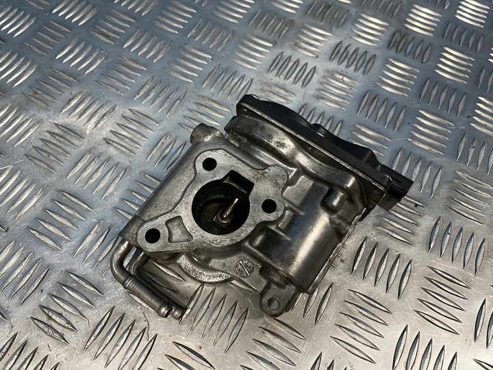 фото №1, Toyota rav-4 2.2d4d клапан egr 150100-0071