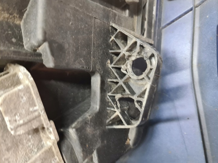 фото №9, Фара лампа bixenon панель крепления фар правые комплектный volvo fh 4 22239244