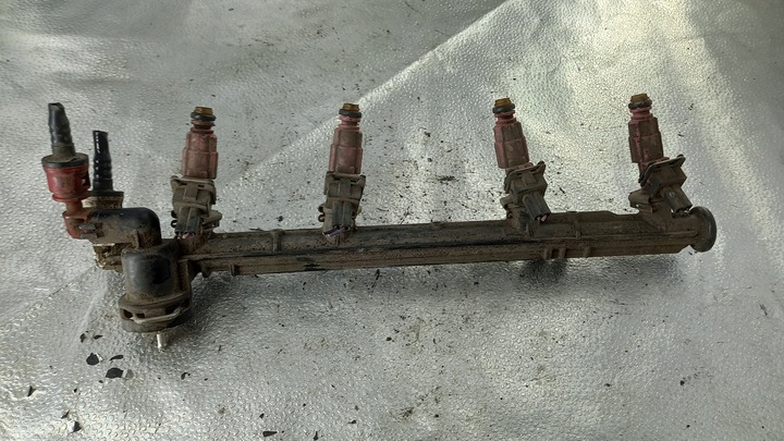 фото №2, Планка впрыскивающий ford fiesta 1.1b mk4 97r