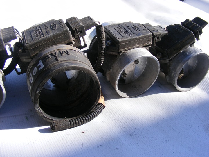 фото №9, Ford mondeo 2 ii mk2 1.6 1.8 16v 2.0 витратомір 93bb12b579ba
