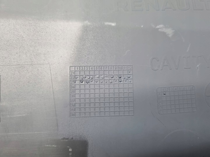 фото №7, Renault megane e-tech 2022 перед сторона ліва решітка, заглушки