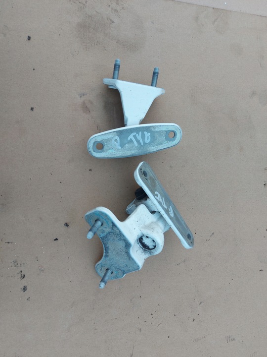 фото №1, Петли дверь правые зад mercedes glk