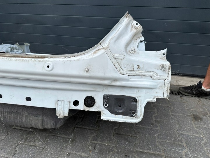 фото №10, Ванна зад, задня, багажника, чверть зад, панель задня mercedes w205 des c149