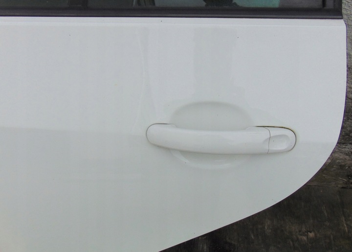 фото №6, Двері ліві зад задні vw golf 5 v + plus 2010r- lb9a європа