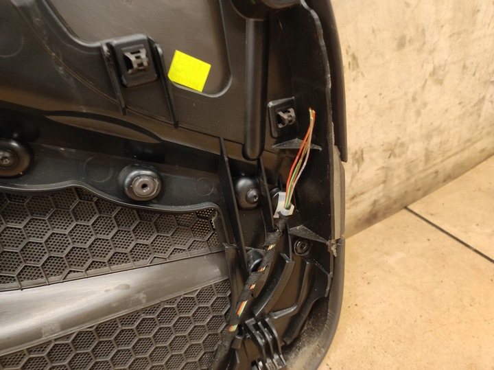 фото №6, Боковина оббивка двері праві перед porsche cayman 981