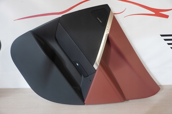 фото №1, Боковина обивка дверь bmw ix i20 led 5a33570 оригинал