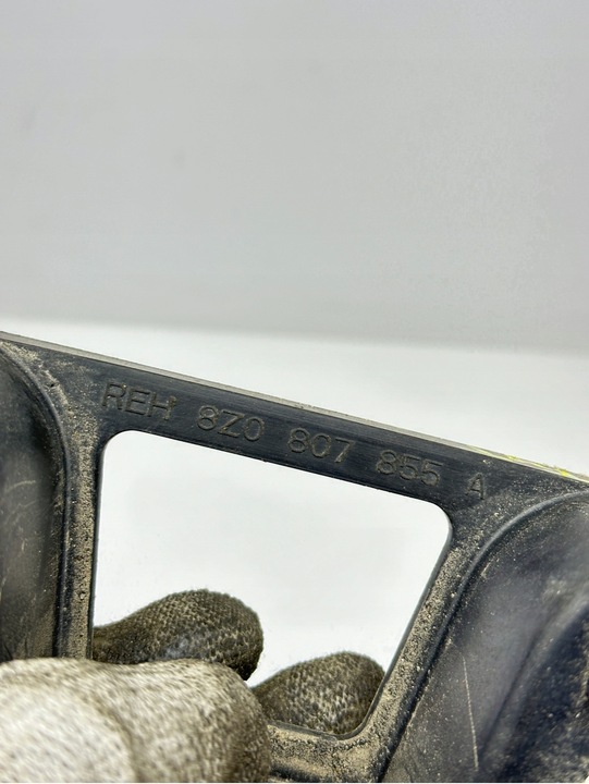 фото №10, Ползун бампера зад audi a2 i 8z0807855a