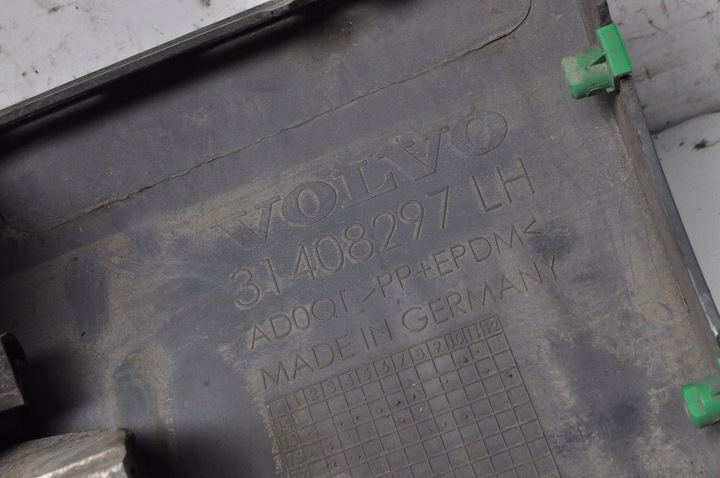 фото №9, Volvo xc90 ii накладки пороговые пороги 31408298 31408297 комплект