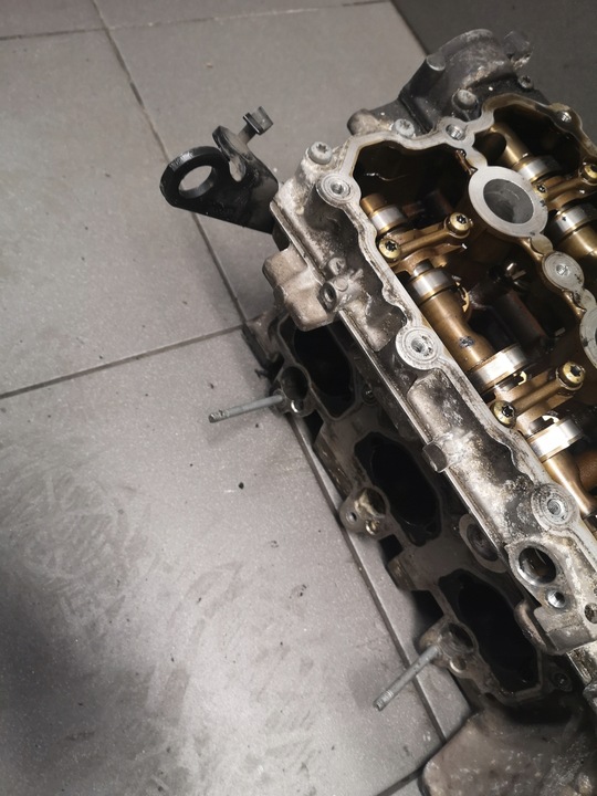 фото №11, Головка правая комплектная audi a6 c6 3.2 06e103374b