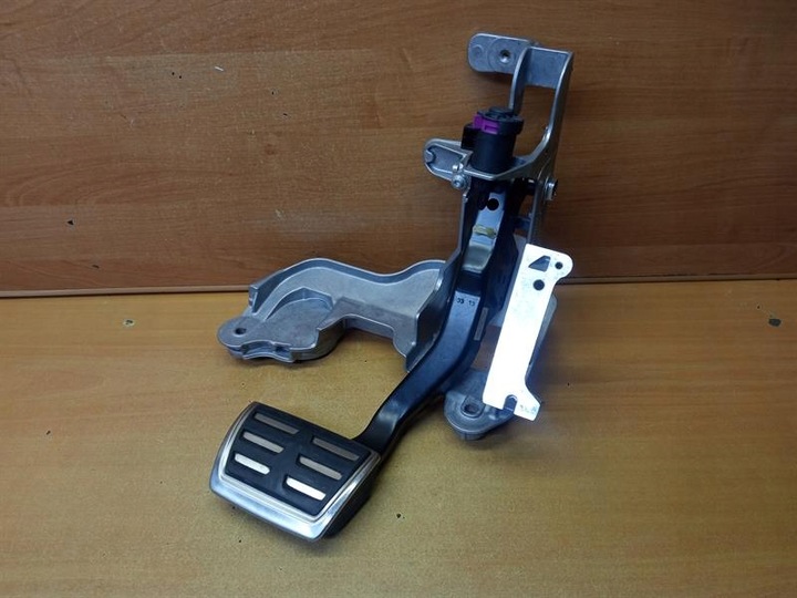 фото №1, Педаль гальма audi a8 s8 d4 4.0 tfsi 4h1723140c eu