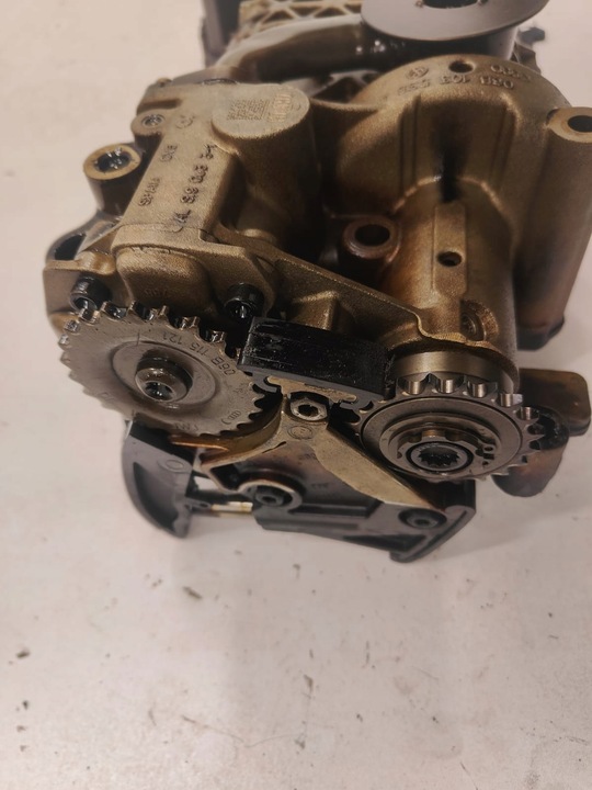 фото №3, Volkswagen audi 2.0 tfsi bwa axx 06b103535f насос масла