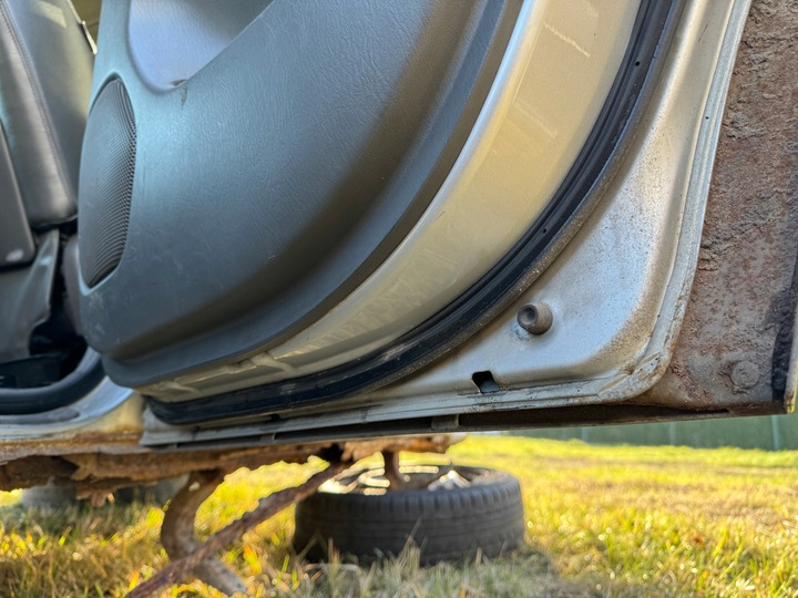 фото №4, Дверь правые зад toyota land cruiser 120 оригинал нет крашеные 1d4 02-09r