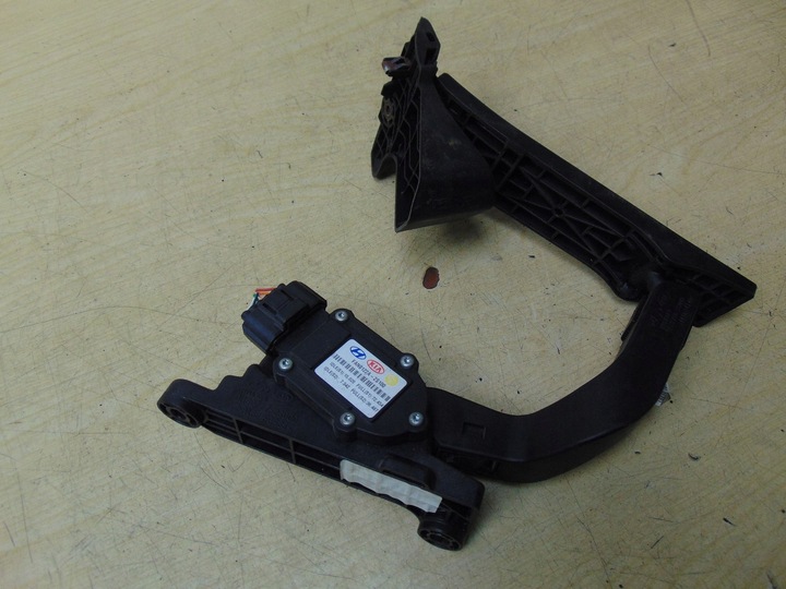 фото №8, Потенциометр педаль газа hyundai ix35 2.0 crdi