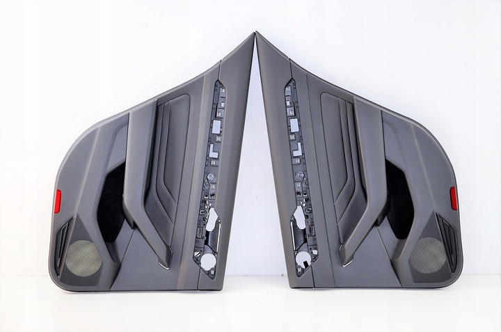 фото №1, Vw passat b8 sedan r-line обивка дверь зад кожа стёганая белая nić